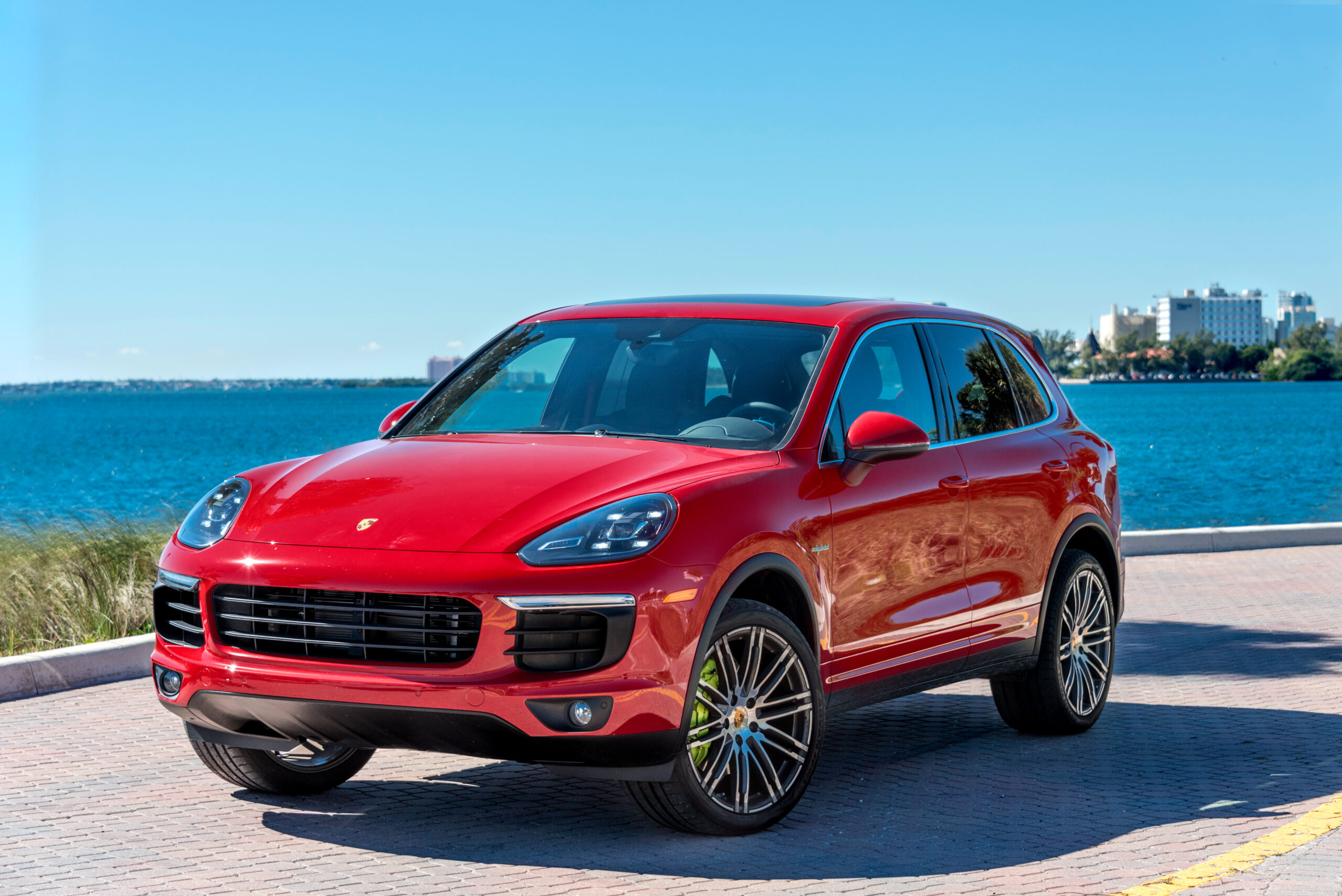 NFL Star Micah Parsons All car collection Porsche Cayenne